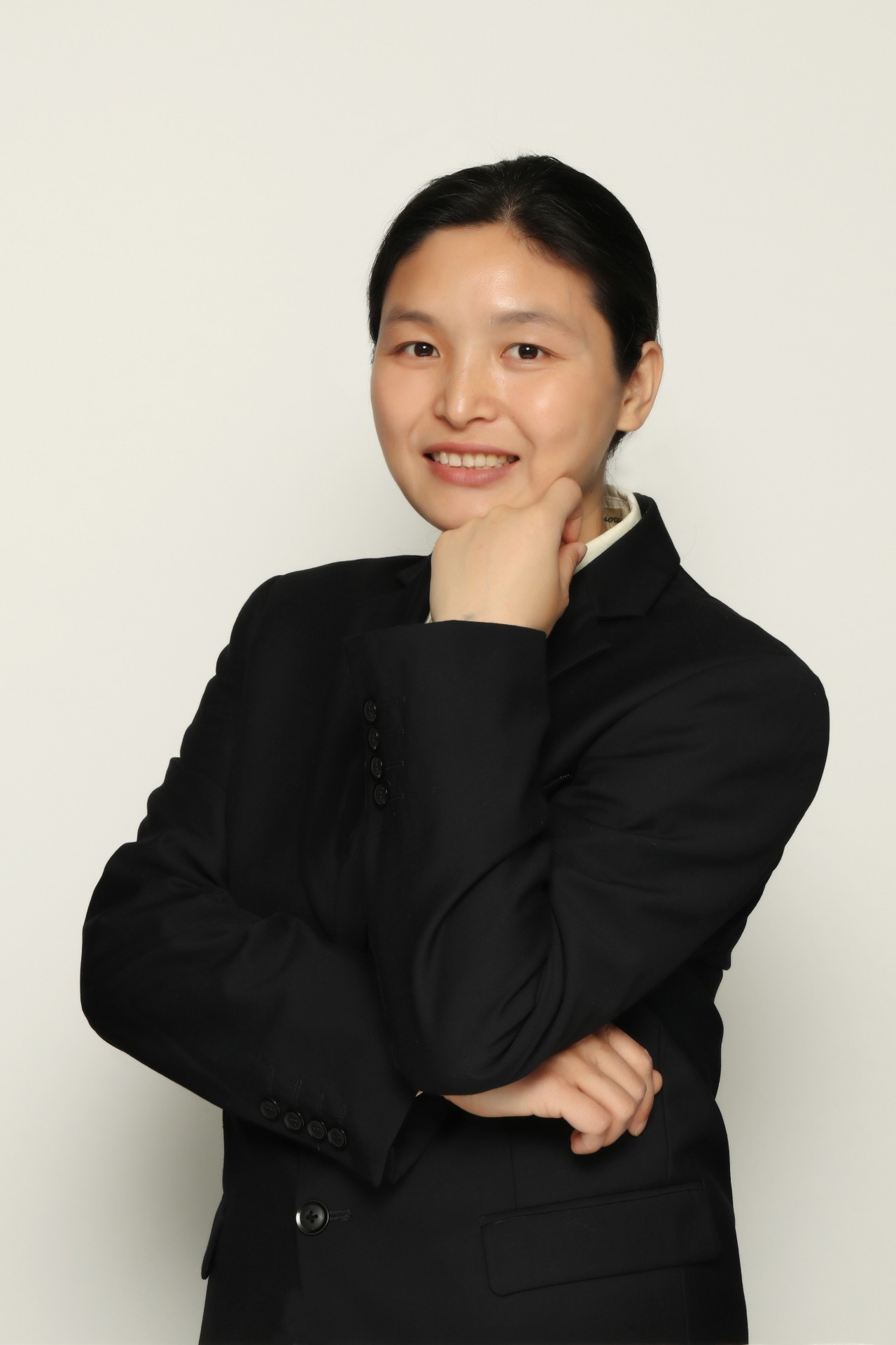 土建讲师：胡娟娟